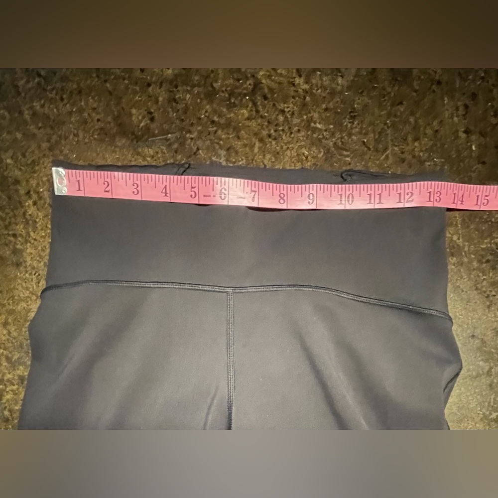 Lululemon Black Cropped Leggings, 8 - Picture 10 of 12